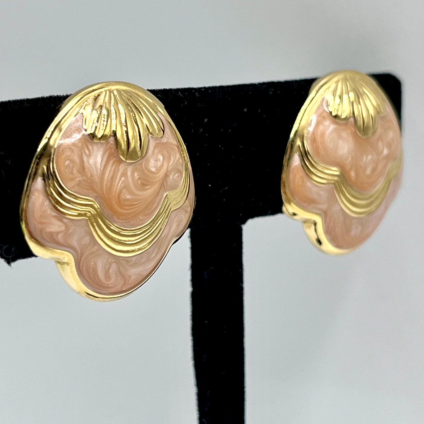 1989 Avon Pearlized Pastel Earrings