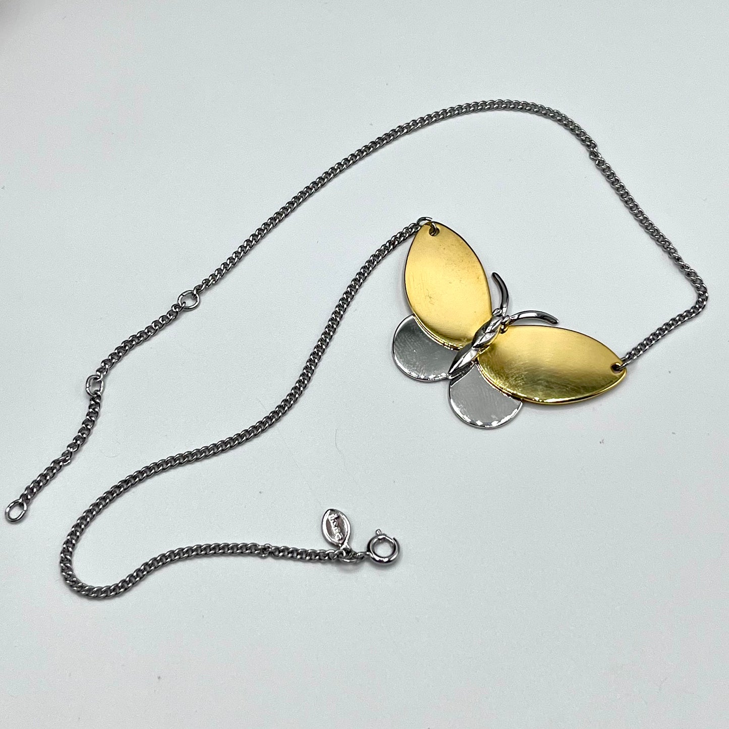 1977 Avon Butterfly Pendant Necklace