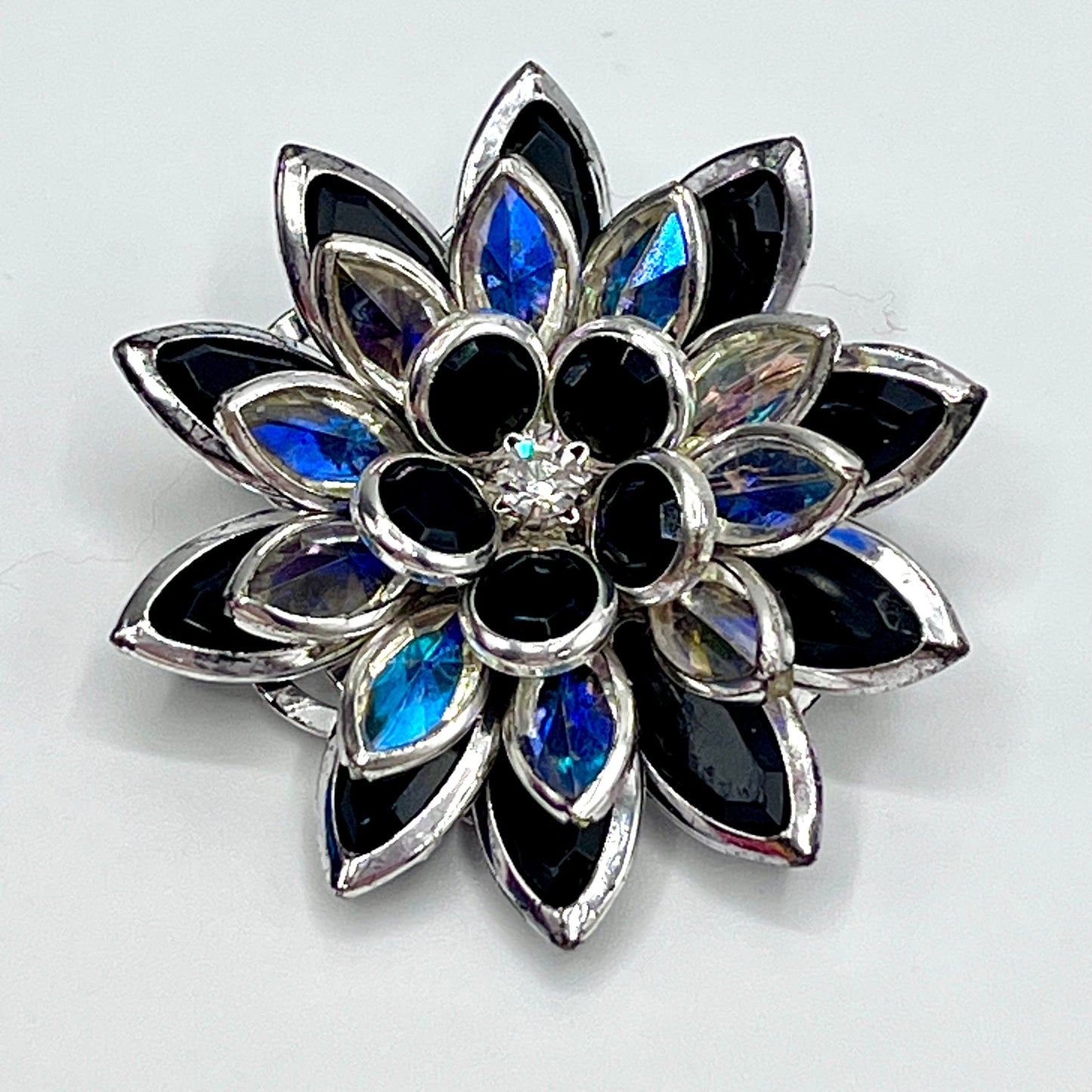 2005 Avon Flower Pin