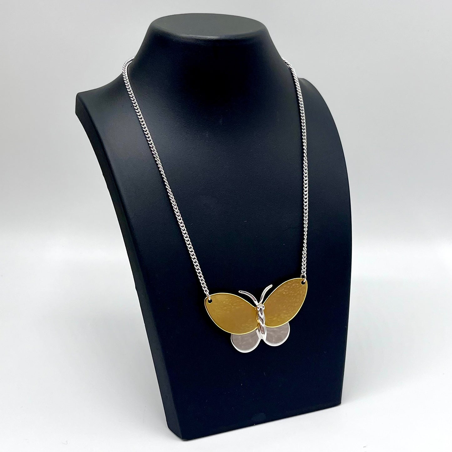 1977 Avon Butterfly Pendant Necklace