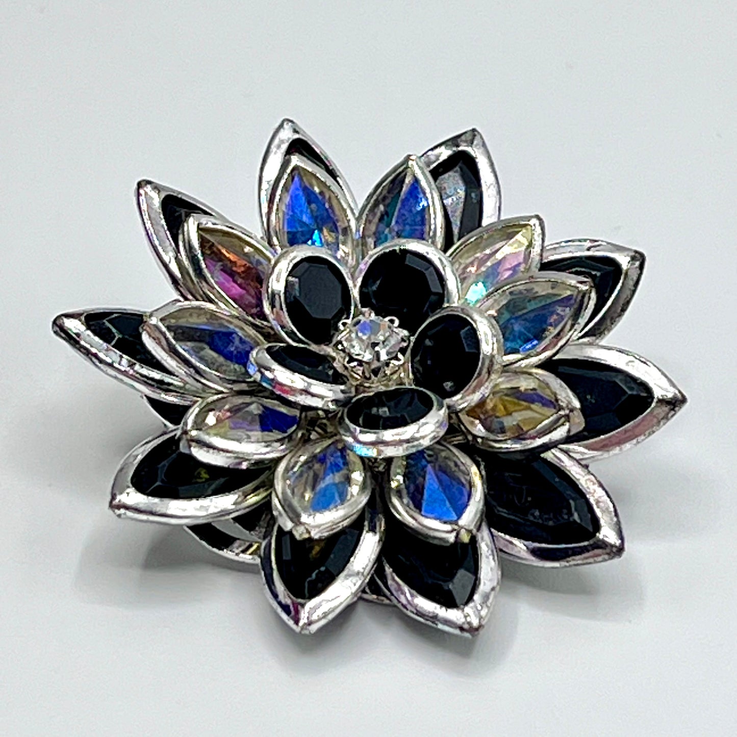 2005 Avon Flower Pin