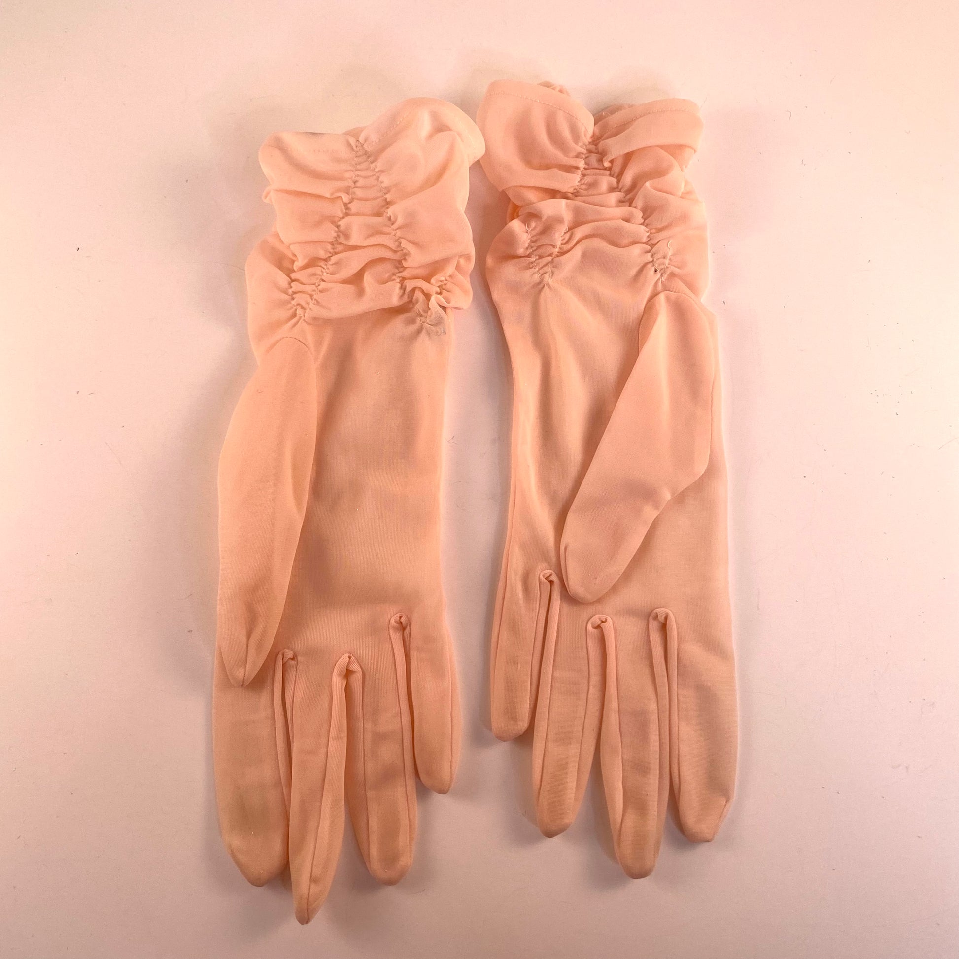 1950s Fownes Pale Pink Sheer Nylon Gloves – Retro Kandy Vintage