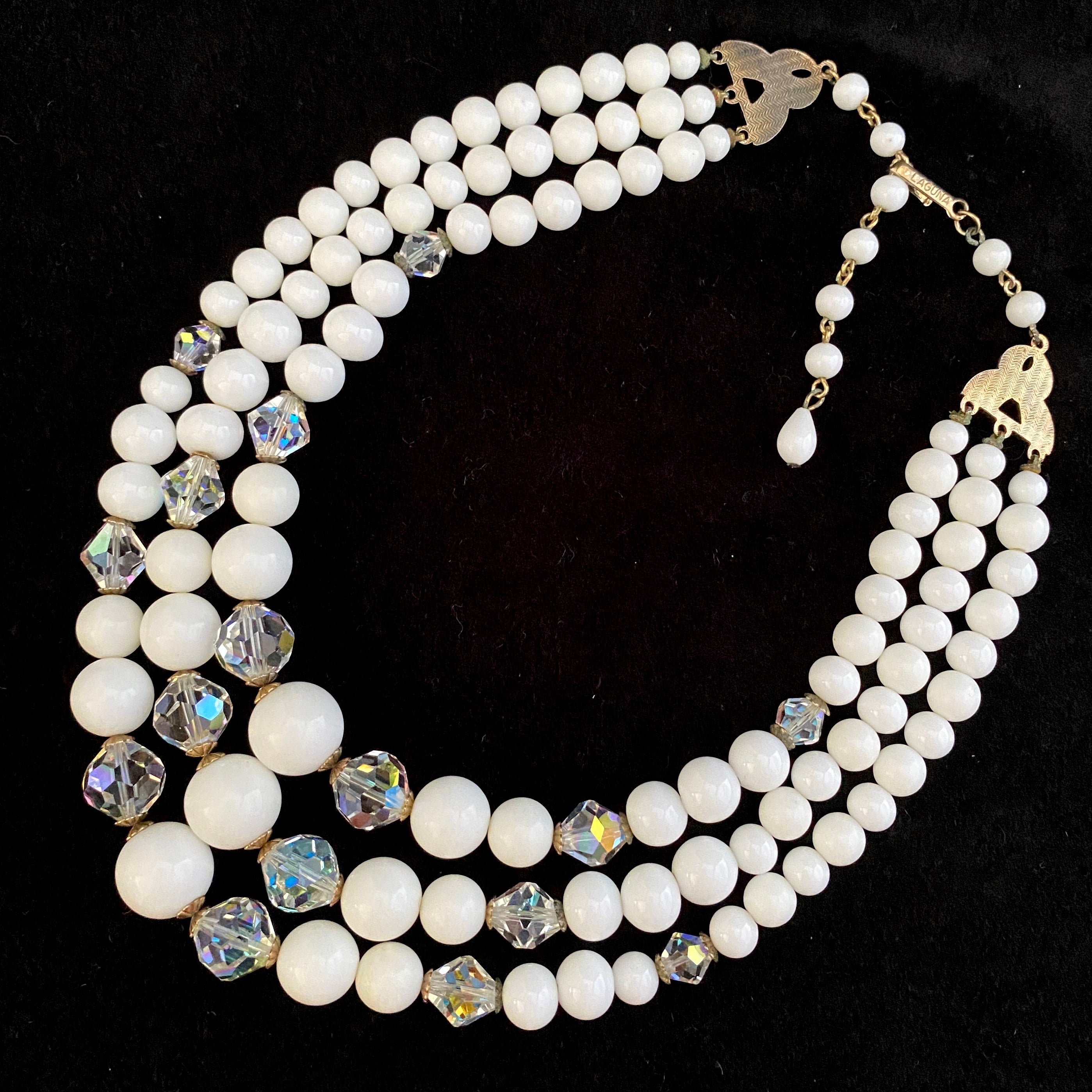 Glass hot sale pearls necklace