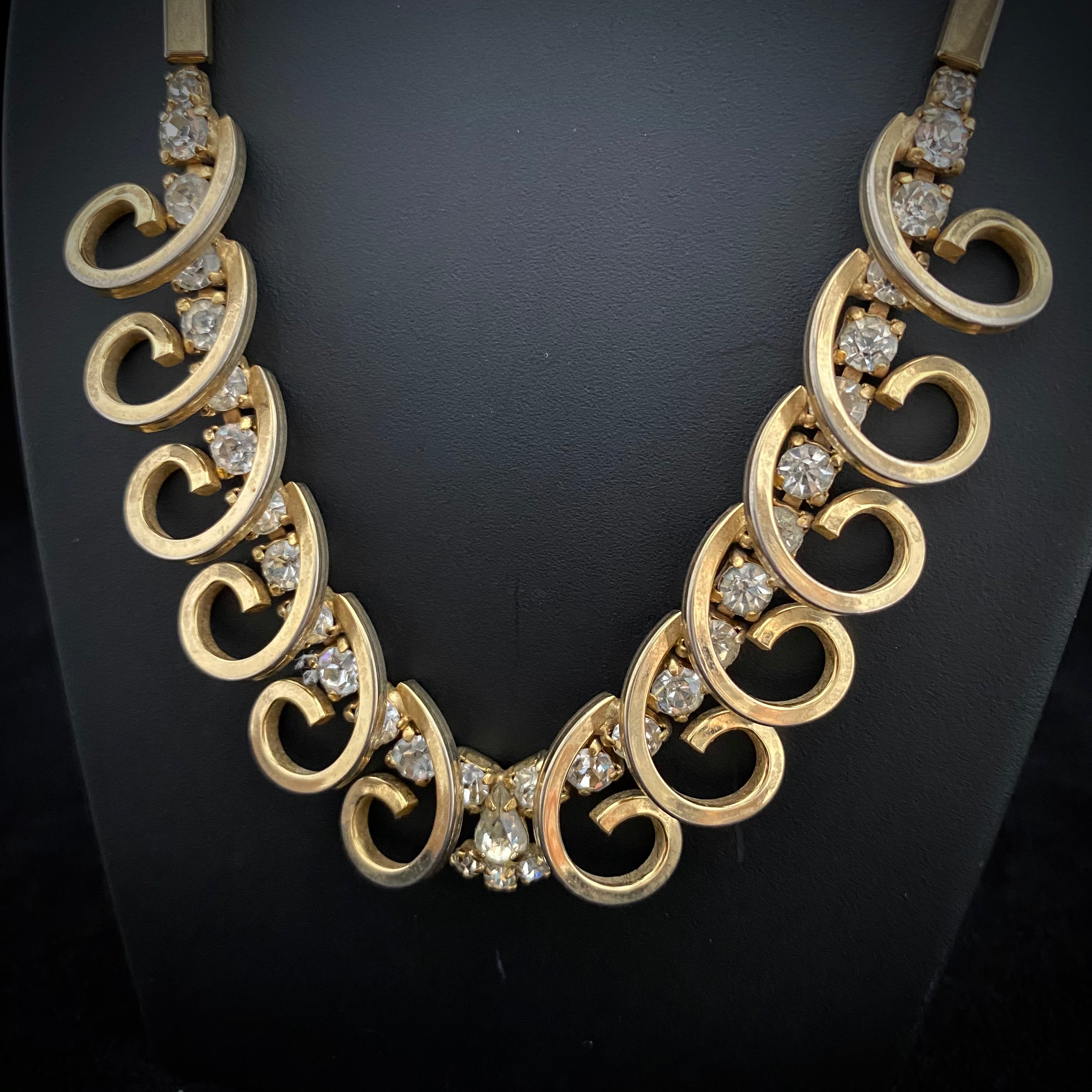 Vintage HTF! Sarah Coventry necklace 2024