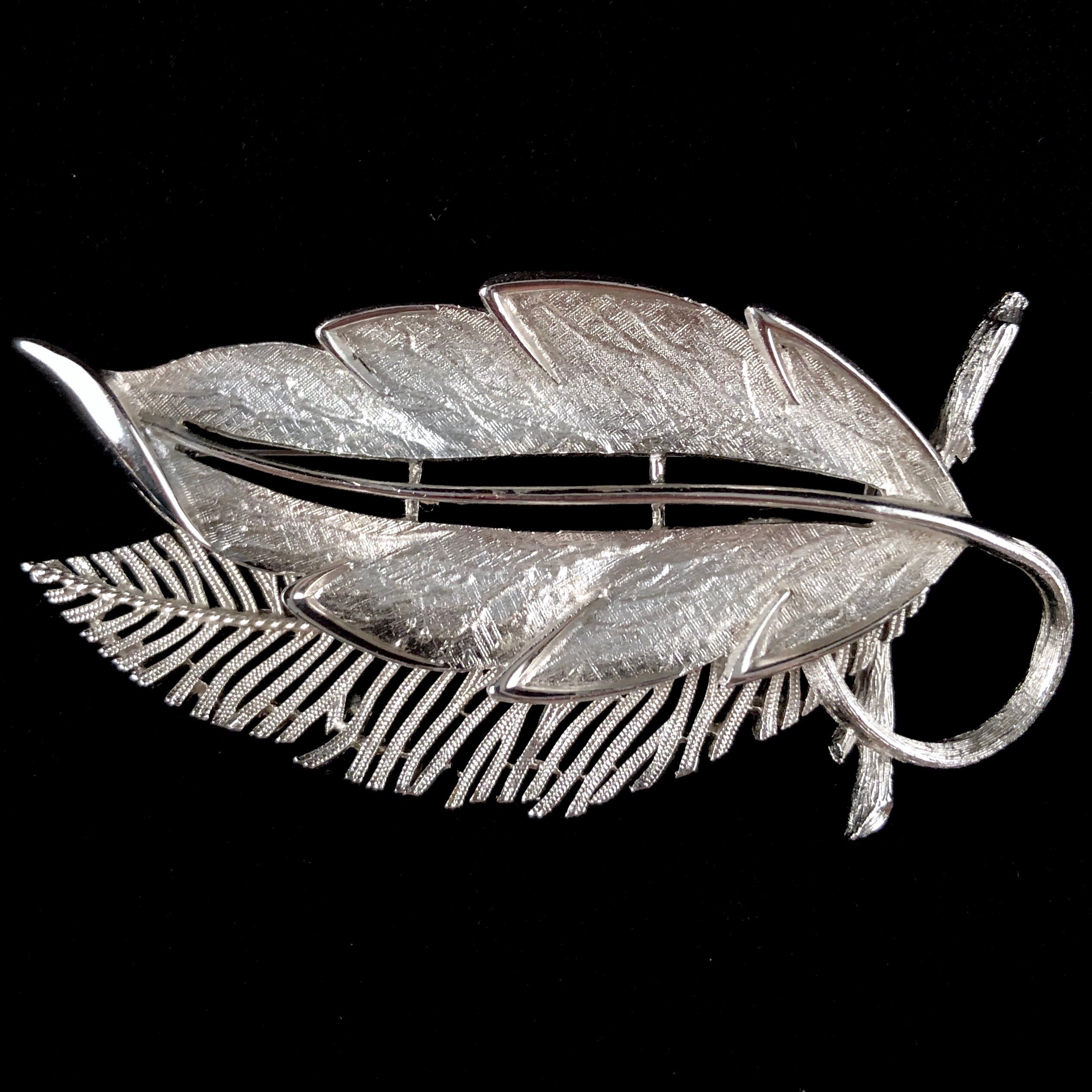 1960s Lisner Silver-Tone Leaf Brooch – Retro Kandy Vintage