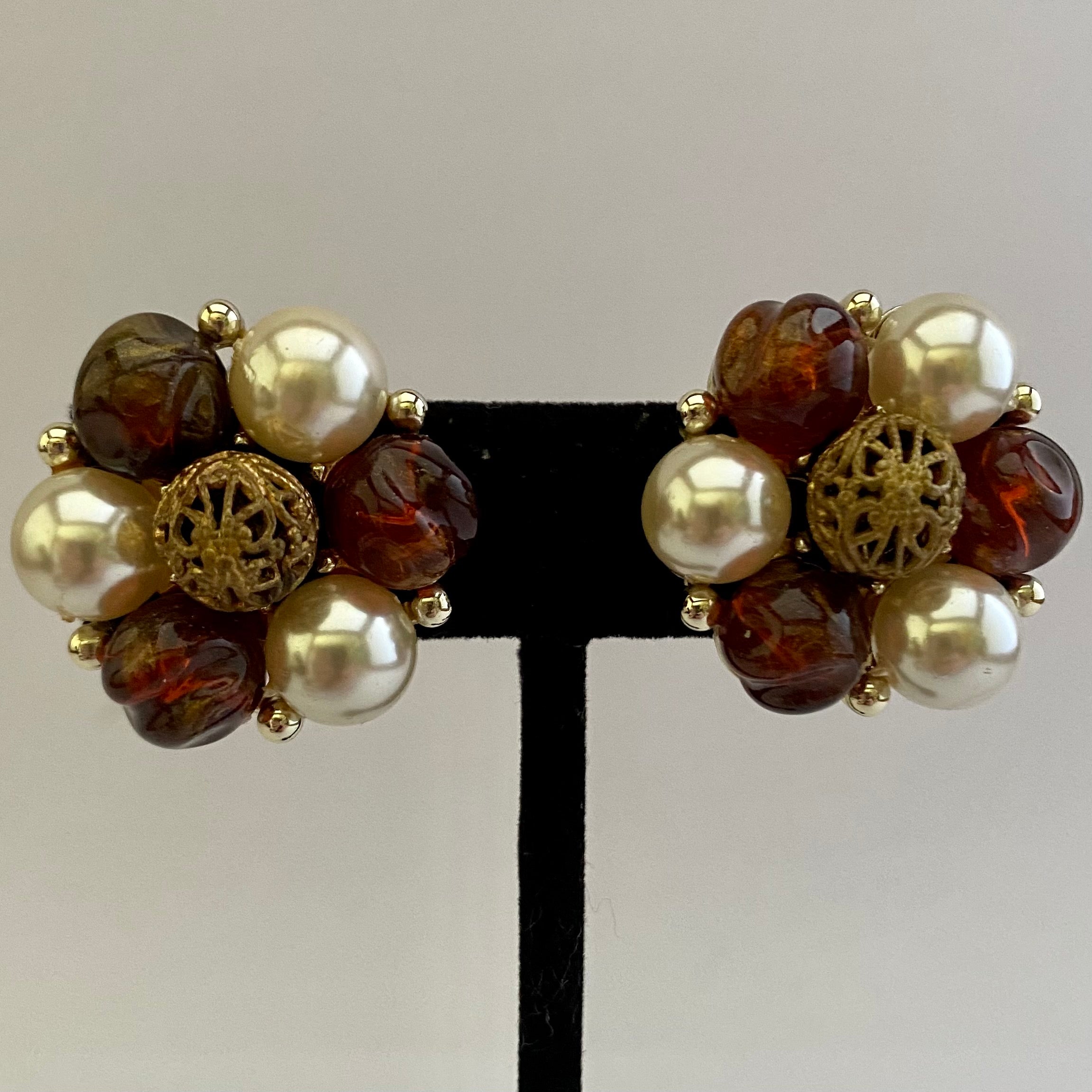 LISNER and popular CORO Demi Parure