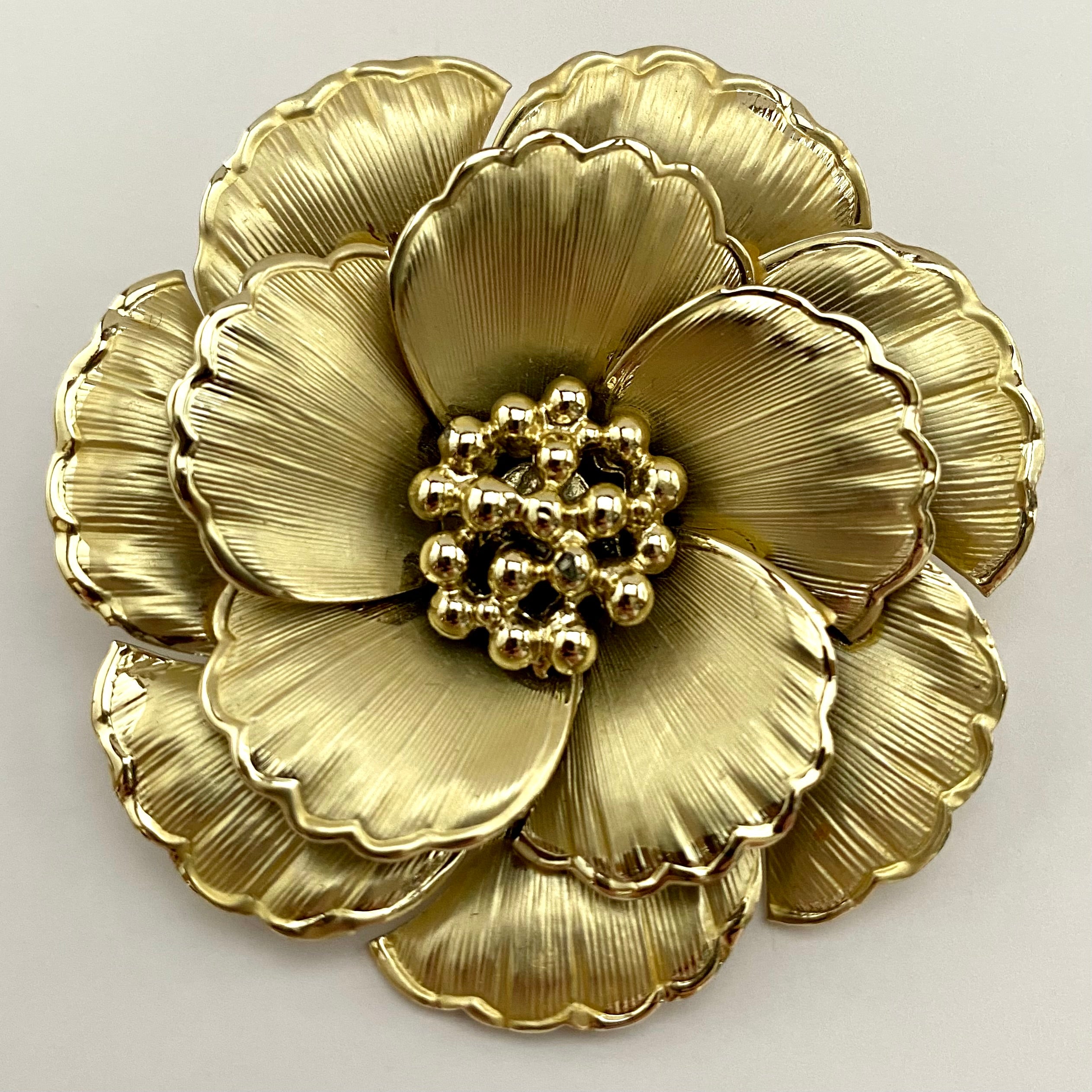 1960s Gold-Tone Metal Flower Brooch – Retro Kandy Vintage